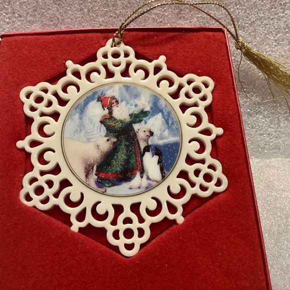 Lenox Porcelain Pierced Snowflake Christmas Ornament Santas Gift of Peace - Picture 2 of 7